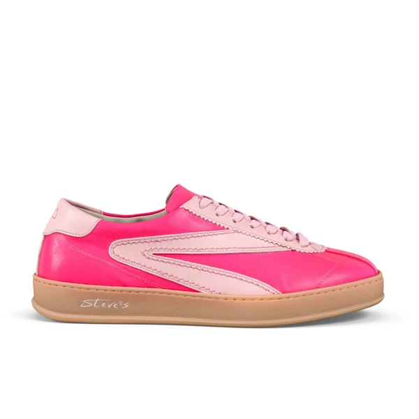 Italian footwear example